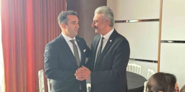 YENİ PARTİ NİLÜFER İLÇE BAŞKANLIĞI SEÇİMİNDE AHMET EREN MEMİÇ İLE YASEMİN ADALI’NIN YARIŞTIĞI SEÇİM SONUÇLANDI. TOPLAM BİN 243 OYUN KULLANILDIĞI SEÇİMDE AHMET EREN MEMİÇ 812 OY ALARAK SEÇİMİ ÖNDE TAMAMLADI. SEÇİMDE DİKKAT ÇEKEN DETAY İSE PROTESTO OYLARI OLDU.