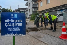 BURSA BÜYÜKŞEHİR BELEDİYESİ, ŞEHİR GENELİNDE ETKİLİ OLAN YOĞUN YAĞIŞ VE OLUMSUZ HAVA KOŞULLARINA KARŞI TÜM BİRİMLERİYLE TEYAKKUZA GEÇTİ.