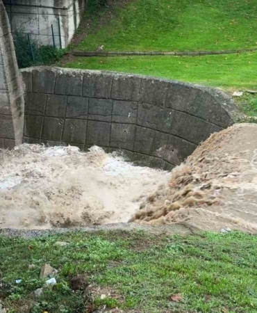 BURSA’DA İKİ GÜNDÜR ETKİSİNİ SÜRDÜREN SAĞANAK YAĞIŞ, DERELERDEKİ SU SEVİYELERİNİN YÜKSELMESİNE NEDEN OLDU. KAPLIKAYA DERESİ’NDE ARTAN SU SEVİYESİ VE AKINTININ HIZI DİKKAT ÇEKTİ.
