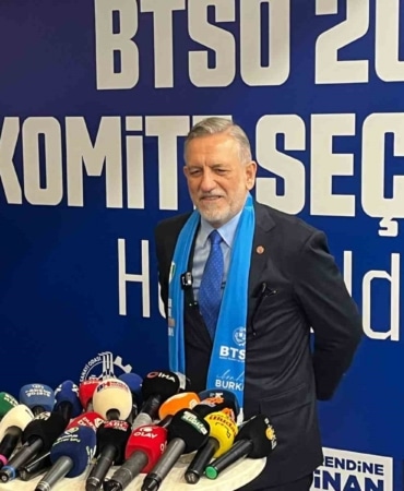 BURSA TİCARET VE SANAYİ ODASI’NDA (BTSO) 2026-2030 DÖNEMİNİN KOMİTE VE MECLİS ÜYELERİNİN BELİRLENECEĞİ SEÇİMLER GERÇEKLEŞTİRİLİYOR. 70 KOMİTEDE 107 SANDIĞIN KURULDUĞU SEÇİMLERDE BURSA İŞ DÜNYASI SANDIK BAŞINA GİDERKEN, BTSO YÖNETİM KURULU BAŞKANI İBRAHİM BURKAY DA SEÇİMLERİN BİRLİK VE BERABERLİK İÇERİSİNDE TAMAMLANMASI TEMENNİSİNDE BULUNDU.