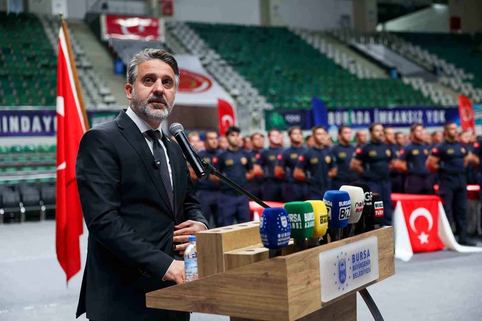 BURSA BÜYÜKŞEHİR BELEDİYE BAŞKAN VEKİLİ ŞAHİN BİBA, ‘İTFAİYE MESLEKİ EĞİTİM TAMAMLAMA TÖRENİ’NDE KONUŞTU: "İTFAİYE TEŞKİLATIMIZI GÜÇLENDİRMENİN HAKLI GURURUNU YAŞIYORUZ."