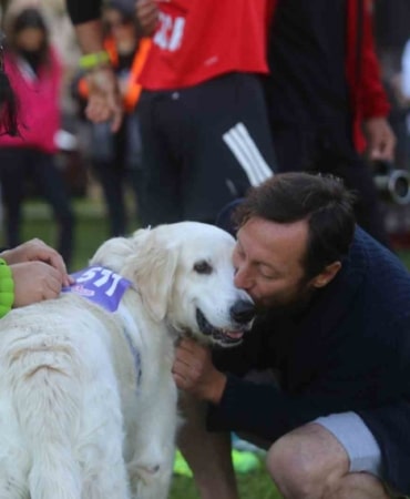 BURSA'DA BU YIL 13'ÜNCÜSÜ DÜZENLENEN EKER I RUN KAPSAMINDA İLK KEZ GERÇEKLEŞTİRİLEN "KÖPEĞİNLE KOŞ" ETKİNLİĞİ, YÜZLERCE HAYVANSEVER İLE PATİLİ DOSTLARINI AYNI PARKURDA BULUŞTURDU.