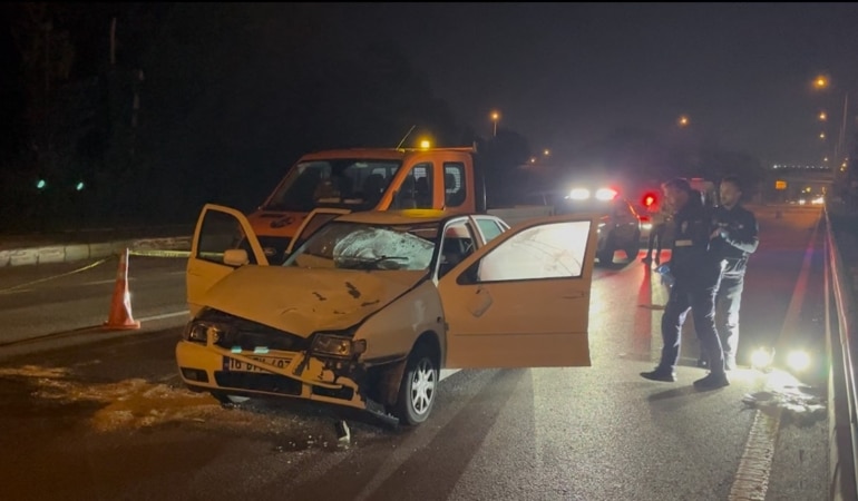 BURSA’DA FECİ KAZA: KARŞIYA GEÇMEK İSTERKEN OTOMOBİL ÇARPTI, HAYATINI KAYBETTİ