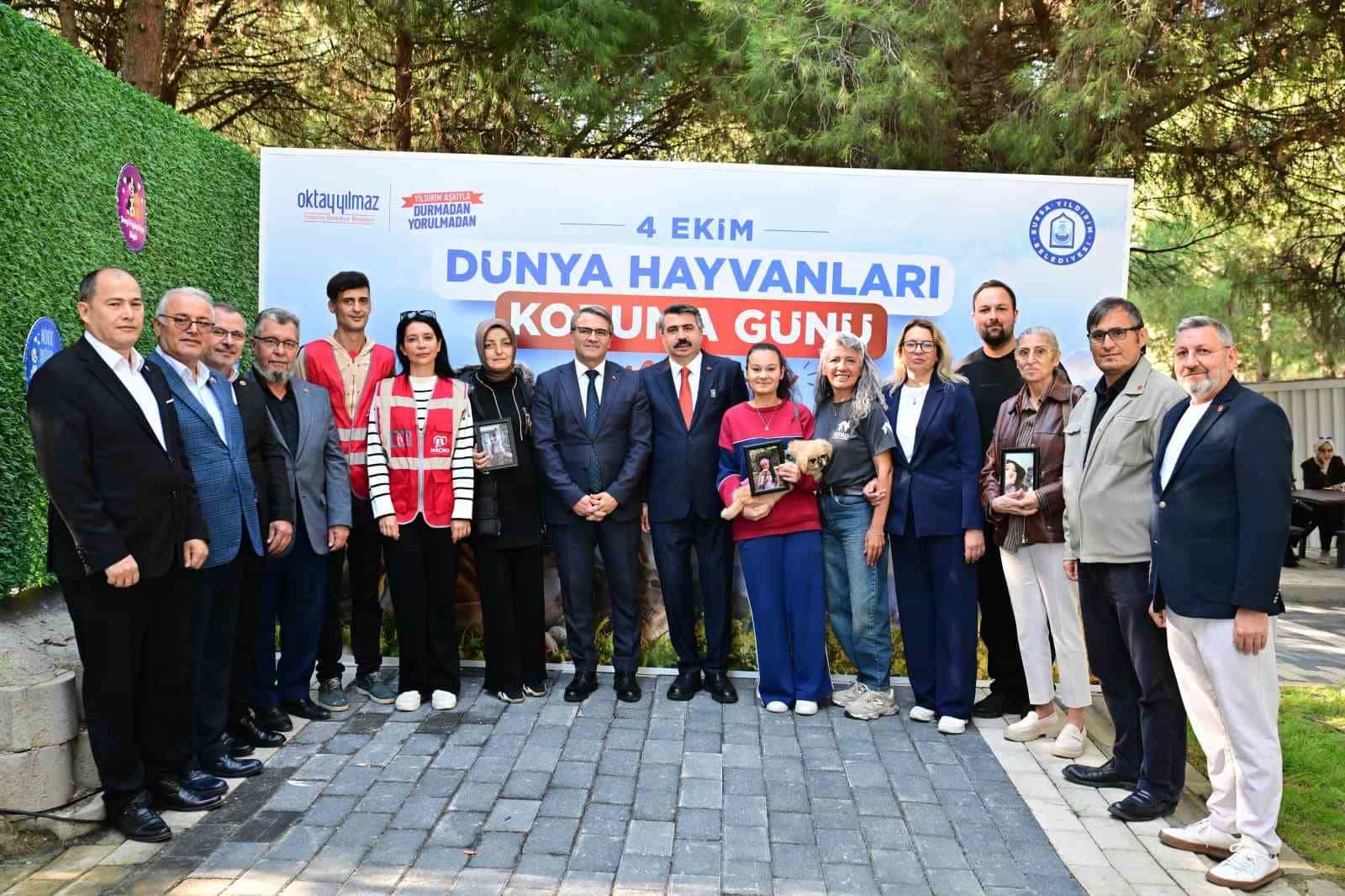 YILDIRIM BELEDİYESİ, 4 EKİM DÜNYA HAYVANLARI KORUMA GÜNÜ KAPSAMINDA HAYVAN SEVGİSİNİN GELİŞTİRİLMESİ VE SOKAK HAYVANLARININ YAŞAM HAKKINA YÖNELİK TOPLUMSAL FARKINDALIĞIN ARTIRILMASI AMACIYLA ‘SEVİMLİ PATİLERLE ŞENLİK ZAMANI’ ETKİNLİĞİ DÜZENLEDİ.