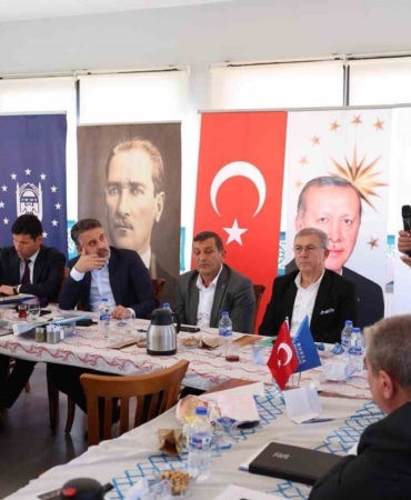 BURSA BÜYÜKŞEHİR BELEDİYE BAŞKAN VEKİLİ ŞAHİN BİBA, BÜYÜKORHAN İLÇESİ MUHTARLARIYLA BİR ARAYA GELEREK TALEP VE ÖNERİLERİNİ DİNLEDİ.