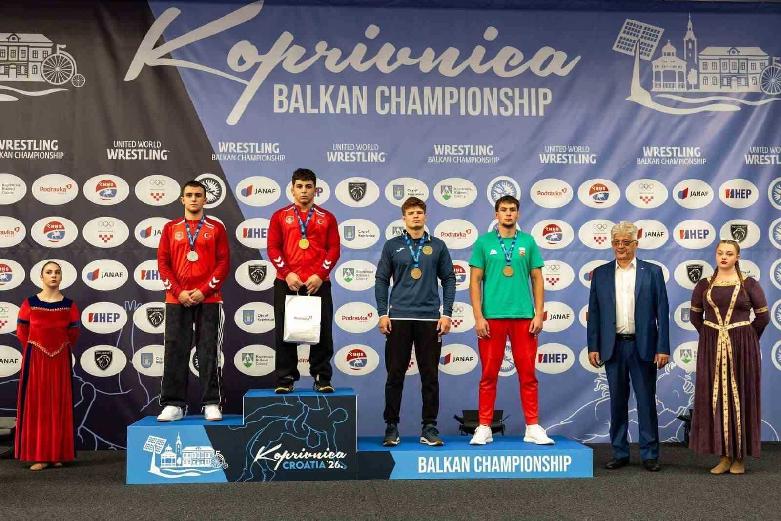 YILDIRIM BELEDİYESPOR KULÜBÜ’NÜN GENÇ GÜREŞÇİLERİ, HIRVATİSTAN’DA DÜZENLENEN U17 BALKAN GÜREŞ ŞAMPİYONASI'NDA İKİ MADALYA KAZANARAK BÜYÜK BAŞARIYA İMZA ATTI.