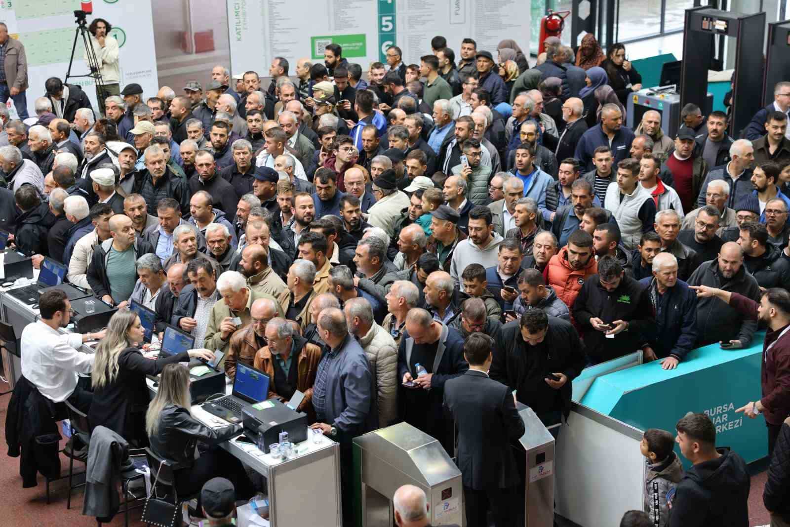 BURSA ULUSLARARASI FUAR VE KONGRE MERKEZİ'NDE 14-17 EKİM'DE DÜZENLENECEK AGROGREEN BURSA 2. TARIM VE HAYVANCILIK FUARI, BU YIL 250 BİNİ AŞKIN ZİYARETÇİYİ AĞIRLAMAYA HAZIRLANIYOR.
