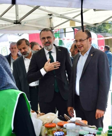 KESTEL BELEDİYESİ VE BURSA GÖNÜLLÜ KURULUŞLAR PLATFORMU İŞ BİRLİĞİYLE BU YIL İKİNCİSİ DÜZENLENEN FİLİSTİN DAYANIŞMA GÜNLERİ, MEYDAN KESTEL’DE BAŞLADI. KERMES VE AÇILIŞ PROGRAMIYLA BAŞLAYAN ÜÇ GÜNLÜK ORGANİZASYONDA FİLİSTİN HALKINA DESTEK MESAJLARI VERİLDİ.