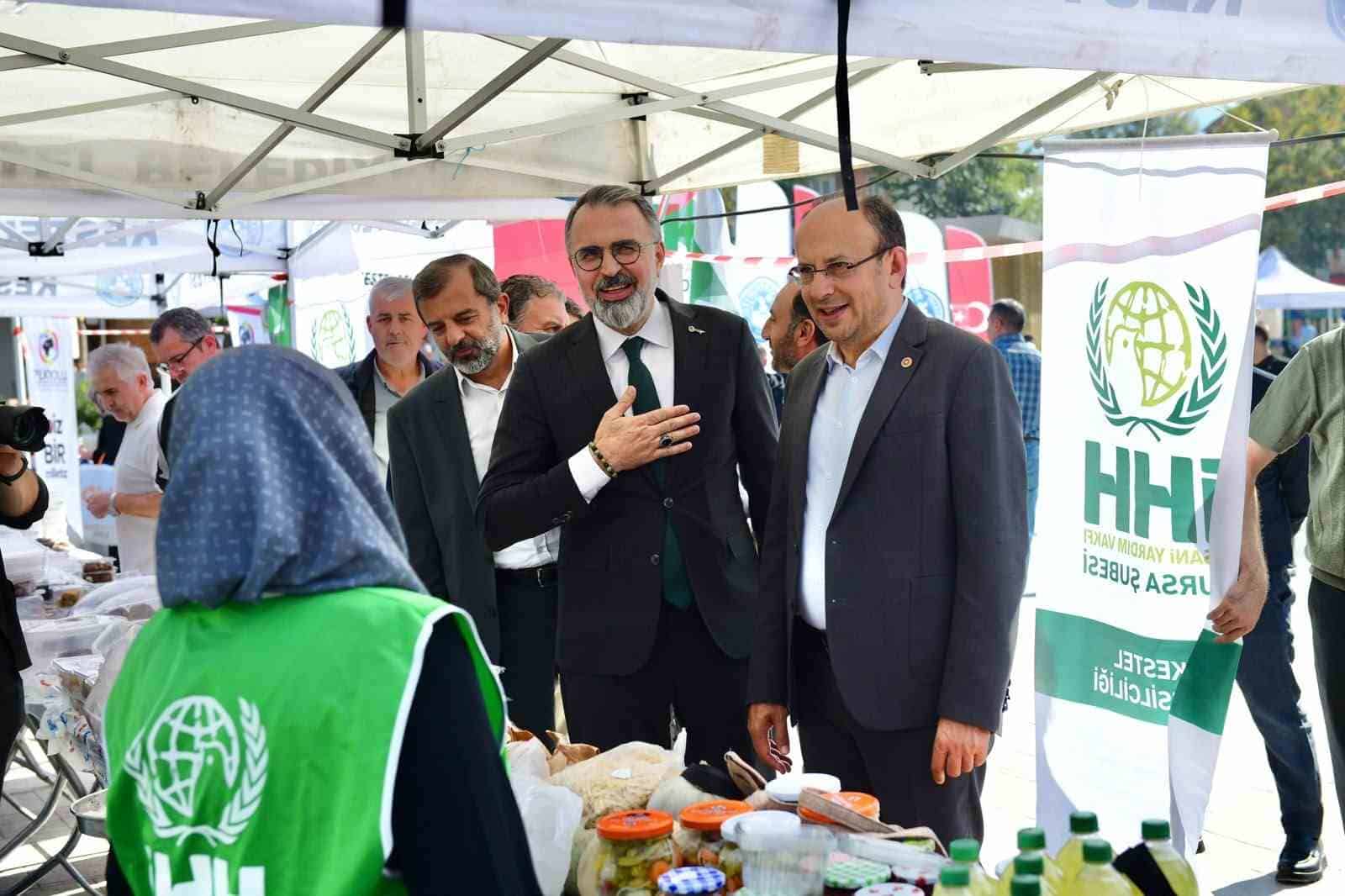 KESTEL BELEDİYESİ VE BURSA GÖNÜLLÜ KURULUŞLAR PLATFORMU İŞ BİRLİĞİYLE BU YIL İKİNCİSİ DÜZENLENEN FİLİSTİN DAYANIŞMA GÜNLERİ, MEYDAN KESTEL’DE BAŞLADI. KERMES VE AÇILIŞ PROGRAMIYLA BAŞLAYAN ÜÇ GÜNLÜK ORGANİZASYONDA FİLİSTİN HALKINA DESTEK MESAJLARI VERİLDİ.