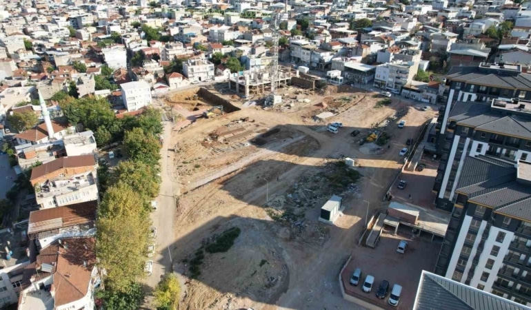 YILDIRIM’I GÜVENLİ BİR GELECEĞE TAŞIMAK İÇİN ÇALIŞMALARINA DEVAM EDEN YILDIRIM BELEDİYESİ, DAVUTKADI KENTSEL DÖNÜŞÜM PROJESİ 2. ETRAP’ININ TEMELİNİ ATTI.
