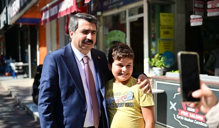 YILDIRIM BELEDİYE BAŞKANI OKTAY YILMAZ, TEYYARECİ MEHMET ALİ CADDESİ ESNAFIYLA BİR ARAYA GELDİ.
