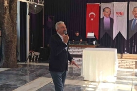 YENİ PARTİ BURSA KURUCU İL BAŞKANI VE İL BAŞKAN ADAYI NİHAT YEŞİLTAŞ, İL KONGRESİ ÖNCESİ SEÇİM ÇALIŞMALARI KAPSAMINDA OSMANGAZİ İLÇE ÜYE TOPLANTISI'NDA KONUŞTU. KONUŞMASINDA YENİ PARTİ'Yİ HALKIN KURDUĞUNU HATIRLATAN YEŞİLTAŞ KİMSENİN ÖTEKİLEŞTİRİLMEYECEĞİNİ, KİMSENİN GERİDE BIRAKILMADAN İKTİDAR OLUNACAĞINI SÖYLEDİ.