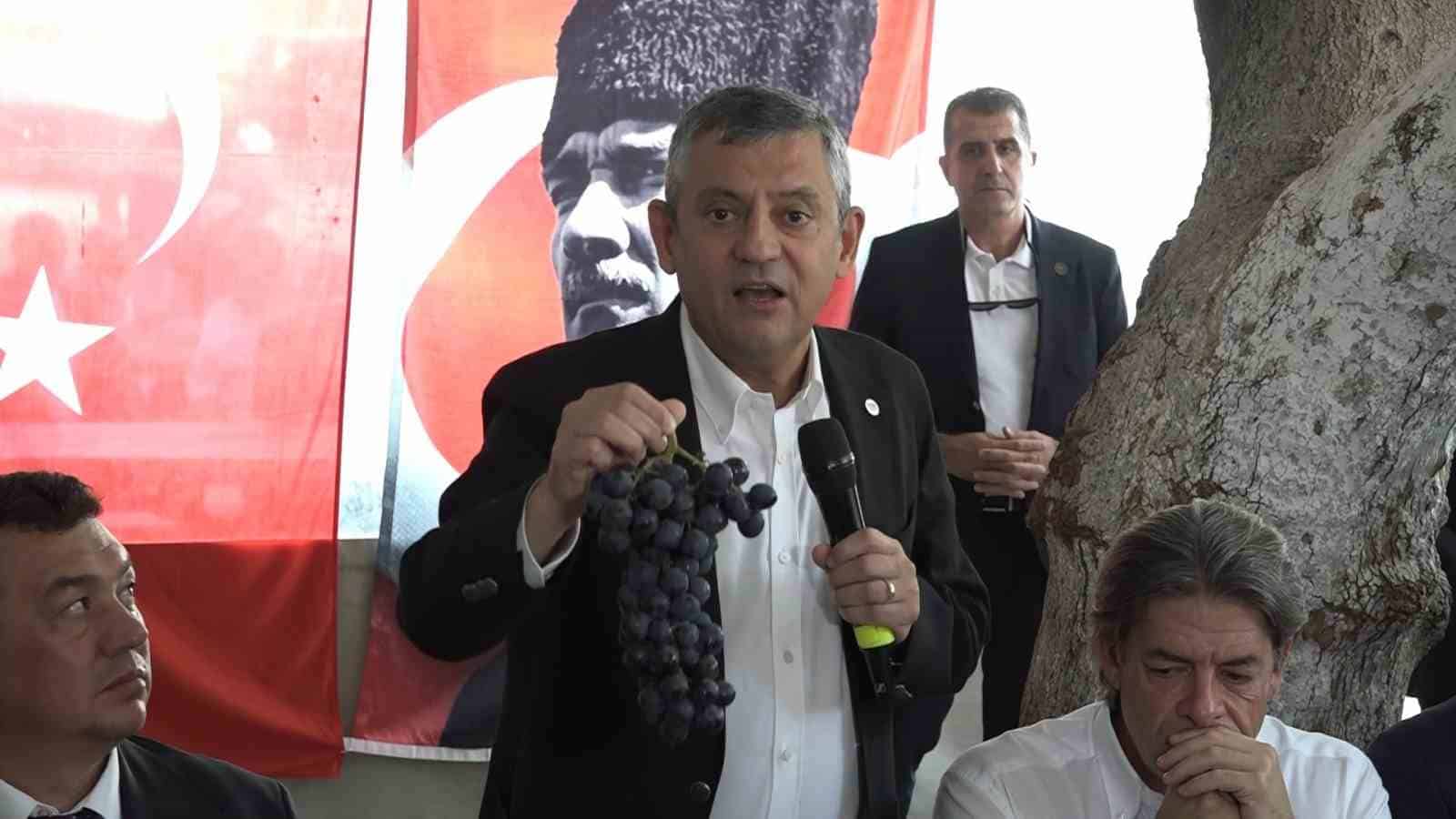YENİ PARTİ GENEL BAŞKANI ÖZGÜR ÖZEL, BURSA’DA ÇİFTÇİLERE HİTAP ETTİ