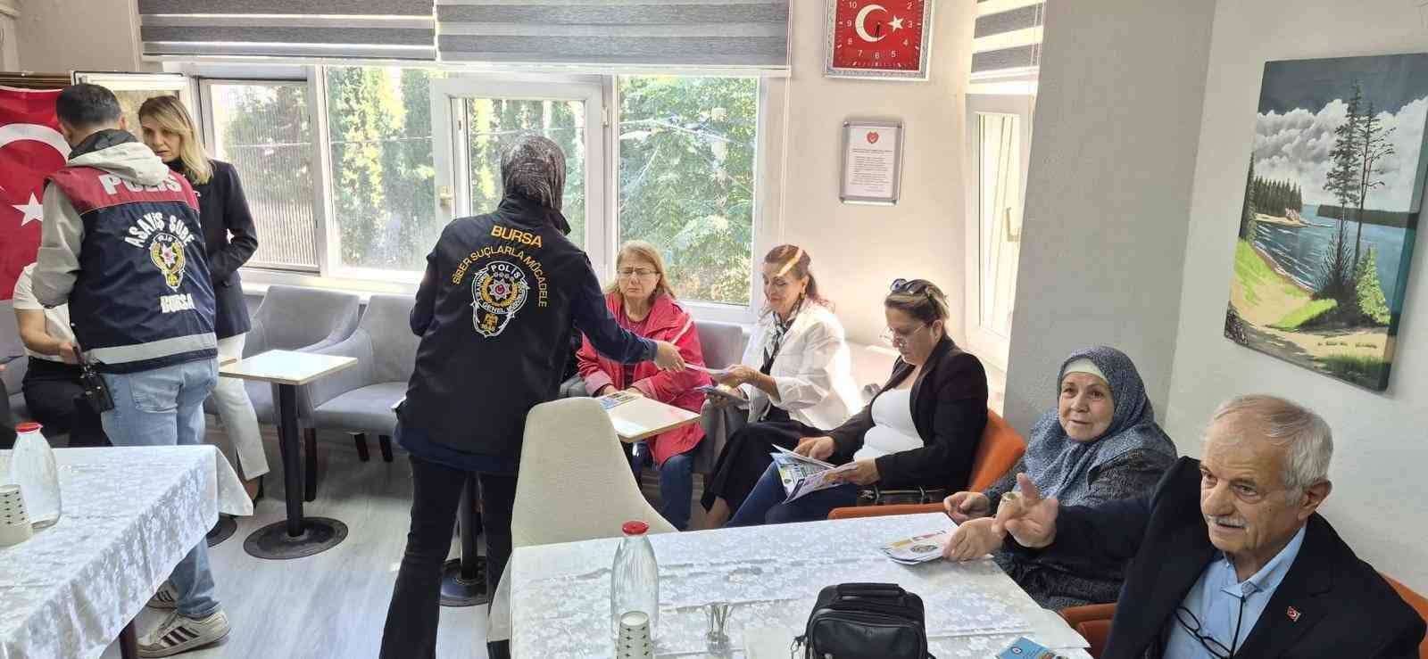 BURSA EMNİYET MÜDÜRLÜĞÜ SİBER SUÇLARLA MÜCADELE ŞUBE MÜDÜRLÜĞÜ TARAFINDAN SİBERAY FARKINDALIK PROGRAMI KAPSAMINDA, TÜRKİYE EMEKLİ ASTSUBAYLAR DERNEĞİ (TEMAD) ÜYESİ YAKLAŞIK 40 VATANDAŞA SİBER SUÇLARLA MÜCADELE KONUSUNDA EĞİTİM VERİLDİ.