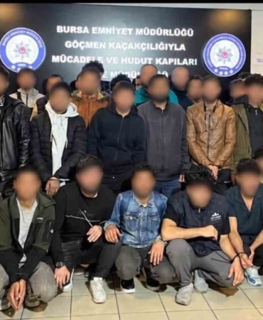 BURSA’DA GÖÇMEN KAÇAKÇILIĞIYLA MÜCADELE KAPSAMINDA DÜZENLENEN OPERASYONLARDA 11 ŞÜPHELİ YAKALANDI.