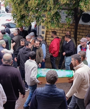 İNEGÖL İLÇESİNDE OTOMOBİLİN ÇARPMASI SONUCU HAYATINI KAYBEDEN 2 YAŞINDAKİ MELİS ÇALIM, BUGÜN DÜZENLENEN CENAZE TÖRENİYLE SON YOLCULUĞUNA UĞURLANDI