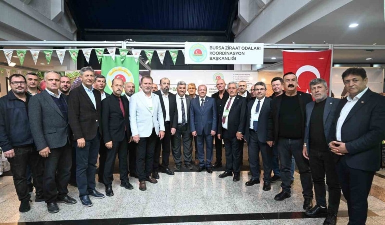 BURSA TİCARET VE SANAYİ ODASI (BTSO) YÖNETİM KURULU BAŞKANI ÖZER MATLI, BU YIL İKİNCİSİ DÜZENLENEN AGROGREEN TARIM VE HAYVANCILIK FUARI’NIN AÇILIŞINA KATILDI. BTSO’DA YENİ BİR DÖNEME BAŞLADIKLARINI BELİRTEN MATLI, TARIM, HAYVANCILIK, SANAYİ VE TİCARET ALANLARINDAKİ TECRÜBESİYLE BURSA’NIN ÜRETİM GÜCÜNÜ DAHA İLERİYE TAŞIMAK İSTEDİKLERİNİ SÖYLEDİ.