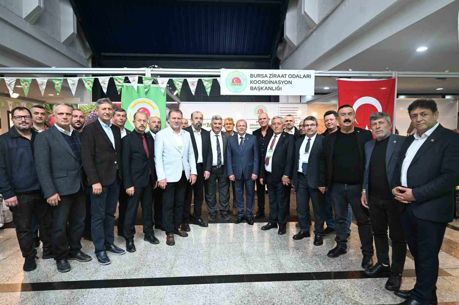 BURSA TİCARET VE SANAYİ ODASI (BTSO) YÖNETİM KURULU BAŞKANI ÖZER MATLI, BU YIL İKİNCİSİ DÜZENLENEN AGROGREEN TARIM VE HAYVANCILIK FUARI’NIN AÇILIŞINA KATILDI. BTSO’DA YENİ BİR DÖNEME BAŞLADIKLARINI BELİRTEN MATLI, TARIM, HAYVANCILIK, SANAYİ VE TİCARET ALANLARINDAKİ TECRÜBESİYLE BURSA’NIN ÜRETİM GÜCÜNÜ DAHA İLERİYE TAŞIMAK İSTEDİKLERİNİ SÖYLEDİ.