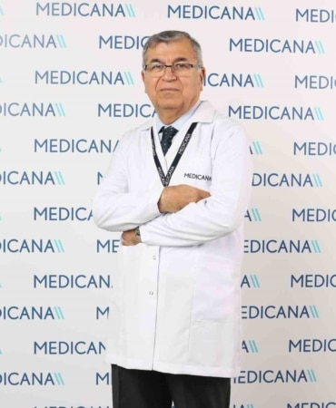 ENFEKSİYON HASTALIKLARI VE KLİNİK MİKROBİYOLOJİ UZMANI PROF. DR. REŞİT MISTIK