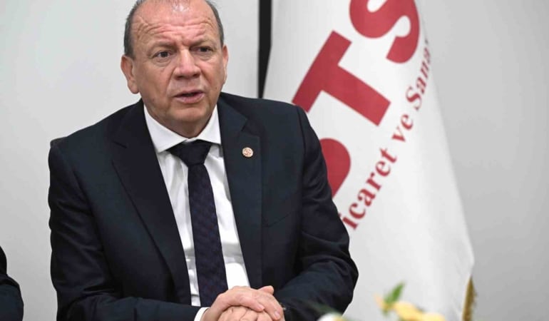 BURSA TİCARET VE SANAYİ ODASI’NDA (BTSO) SEÇİMLERİN ARDINDAN YÖNETİM KURULU BAŞKANLIĞI VE MECLİS BAŞKANLIĞINDA DEVİR TESLİM TÖRENİ GERÇEKLEŞTİRİLDİ. BTSO YÖNETİM KURULU BAŞKANI ÖZER MATLI, GÖREVİ İBRAHİM BURKAY’DAN, MECLİS BAŞKANI EROL DAĞLIOĞLU İSE GÖREVİ ALİ UĞUR’DAN DEVRALDI.