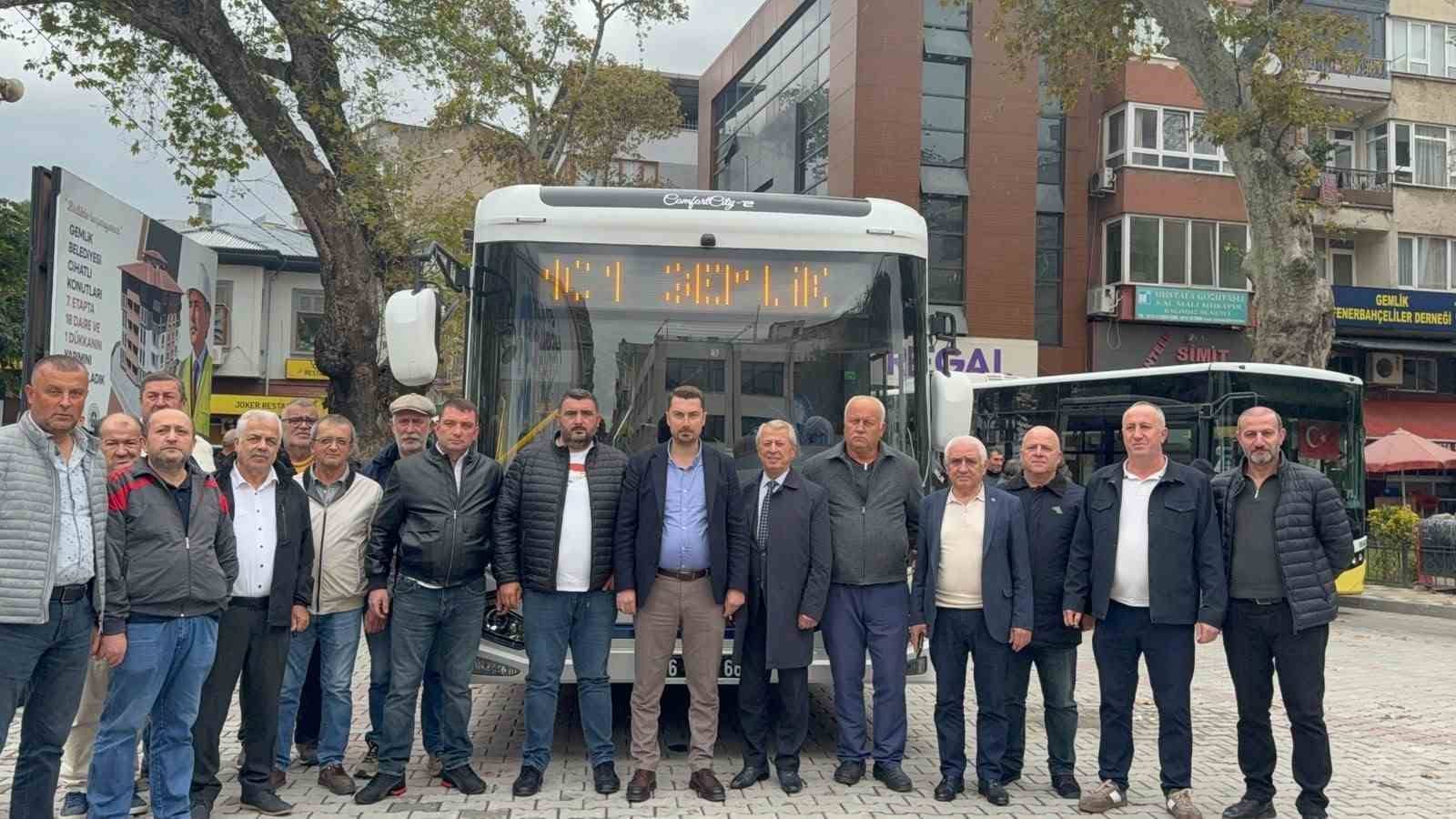 GEMLİK’TE TOPLU ULAŞIMDA KONFOR VE RAHATLIĞI ARTIRMASI HEDEFLENEN ELEKTRİKLİ OTOBÜSLER İÇİN TEST AMAÇLI YOLCU TAŞIMACILIĞI BAŞLADI. GEMLİK 73 NO’LU OTOBÜS VE MİNİBÜSÇÜLER KOOPERATİFİ’NİN 21 ELEKTRİKLİ OTOBÜSTEN OLUŞAN PROJESİNDE İLK ADIM ATILDI.