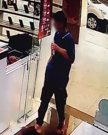 HIRSIZLIK ANI GÜVENLİK KAMERASINA SANİYE SANİYE YANSIDI.