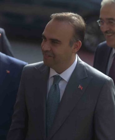 SANAYİ VE TEKNOLOJİ BAKANI MEHMET FATİH KACIR: "TÜRKİYE, YERLİ UZAY ARACIYLA AY’A GİTMEYE HAZIRLANIYOR"