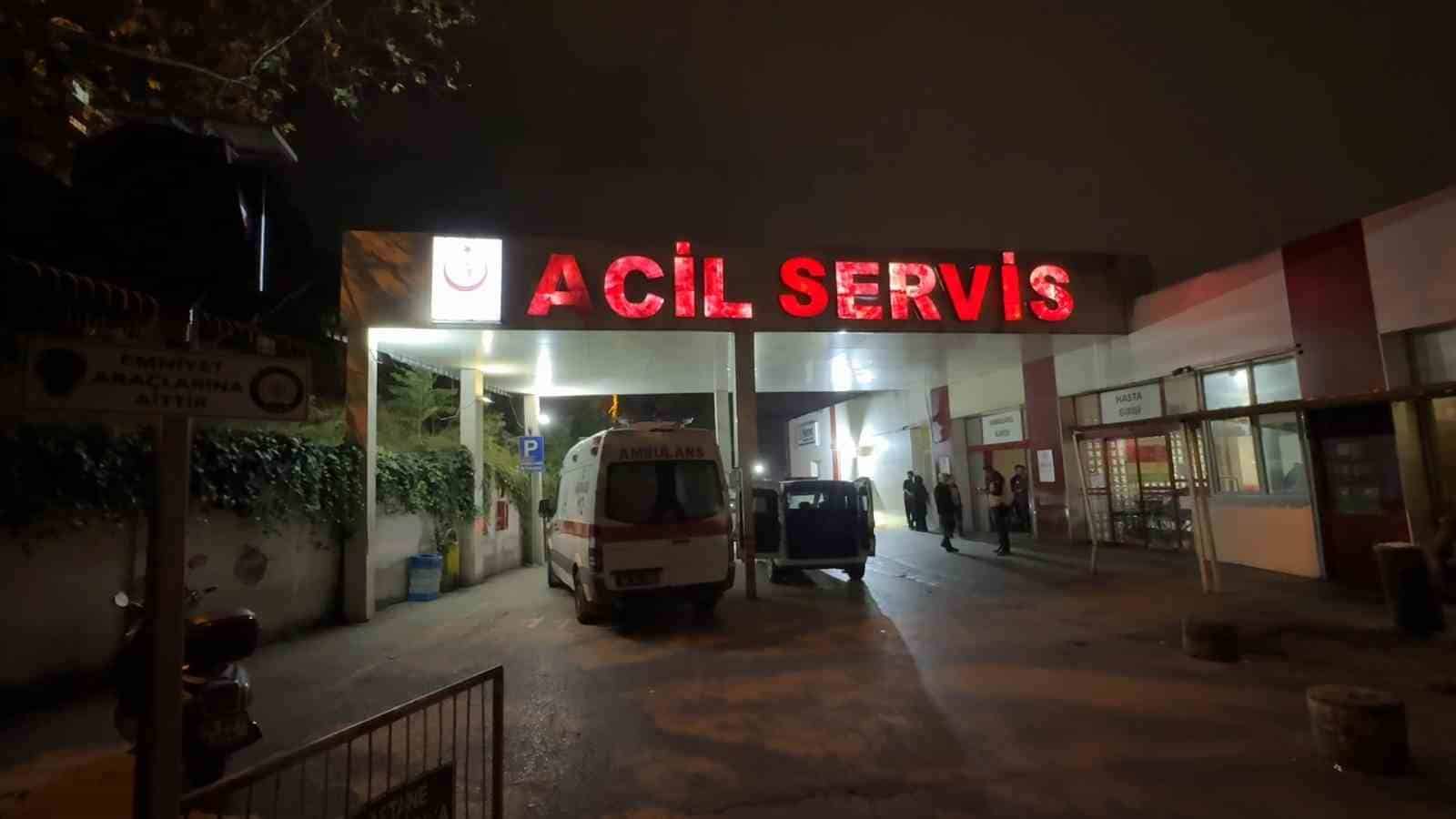 BURSA’DA UZUN YILLARDIR VATANDAŞLARA SAĞLIK HİZMETİ VEREN ÇEKİRGE DEVLET HASTANESİ, FAALİYETLERİNİ SONLANDIRARAK ALİ OSMAN SÖNMEZ DEVLET HASTANESİ’NE TAŞINDI. KÖKLÜ HASTANENİN KAPILARINI KAPATTIĞI ANLAR İSE KAMERAYA YANSIDI.