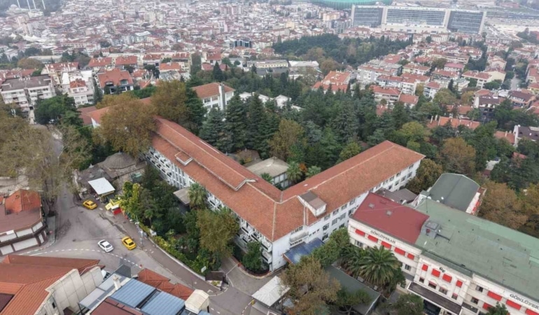 İLKER ÇELİKCAN FİZİK TEDAVİ REHABİLİTASYON HASTANEİSİ'NİN KAPASİTESİ DÜŞÜRÜLEREK TAŞINMAK İSTENMESİ TEPKİYE SEBEP OLDU