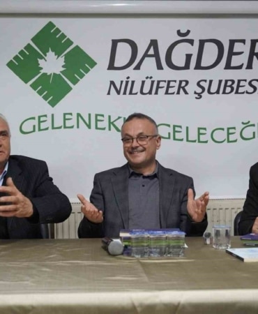 DAĞDER NİLÜFER ŞUBESİ TARAFINDAN DÜZENLENEN 4. KÜLTÜR BULUŞMALARI’NDA, BURSA DAĞ YÖRESİ’NİN KÖKLÜ GEÇMİŞİ, ZENGİN KÜLTÜREL MİRASI, UNUTULMAYA YÜZ TUTAN GELENEKLERİ, HALK OYUNLARI VE YÖRESEL MÜZİĞİ ELE ALINDI. PROGRAMDA, YÖREYE ÖZGÜ KÜLTÜREL DEĞERLERİN KORUNARAK GELECEK KUŞAKLARA ASLINA UYGUN ŞEKİLDE AKTARILMASININ ÖNEMİ VURGULANDI.