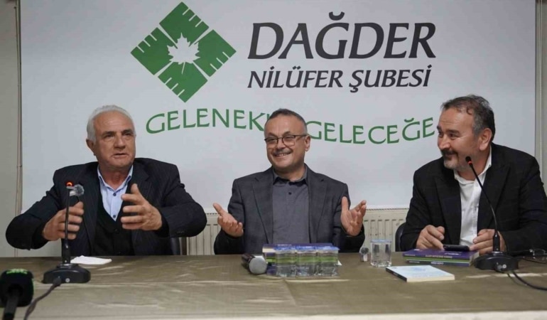 DAĞDER NİLÜFER ŞUBESİ TARAFINDAN DÜZENLENEN 4. KÜLTÜR BULUŞMALARI’NDA, BURSA DAĞ YÖRESİ’NİN KÖKLÜ GEÇMİŞİ, ZENGİN KÜLTÜREL MİRASI, UNUTULMAYA YÜZ TUTAN GELENEKLERİ, HALK OYUNLARI VE YÖRESEL MÜZİĞİ ELE ALINDI. PROGRAMDA, YÖREYE ÖZGÜ KÜLTÜREL DEĞERLERİN KORUNARAK GELECEK KUŞAKLARA ASLINA UYGUN ŞEKİLDE AKTARILMASININ ÖNEMİ VURGULANDI.