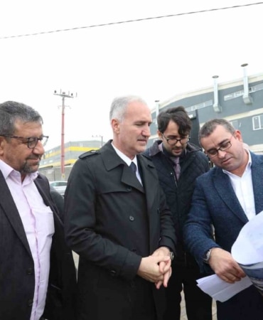 İNEGÖL BELEDİYESİ’NİN CUMHURİYET MAHALLESİ ALAPINAR SOKAKTA YAPIMINI TAMAMLADIĞI 32 ARAÇLIK OTOPARK UYGULAMASI VATANDAŞLARIN HİZMETİNE SUNULDU.