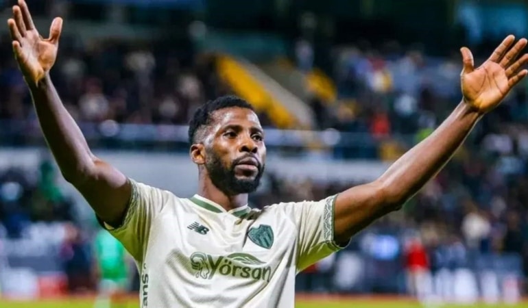 KELECHİ IHEANACHO, BURSASPOR’A TRANSFER SÜRECİNİ ANLATIRKEN YEŞİL-BEYAZLI TARAFTARA ÖZEL MESAJ VERDİ.