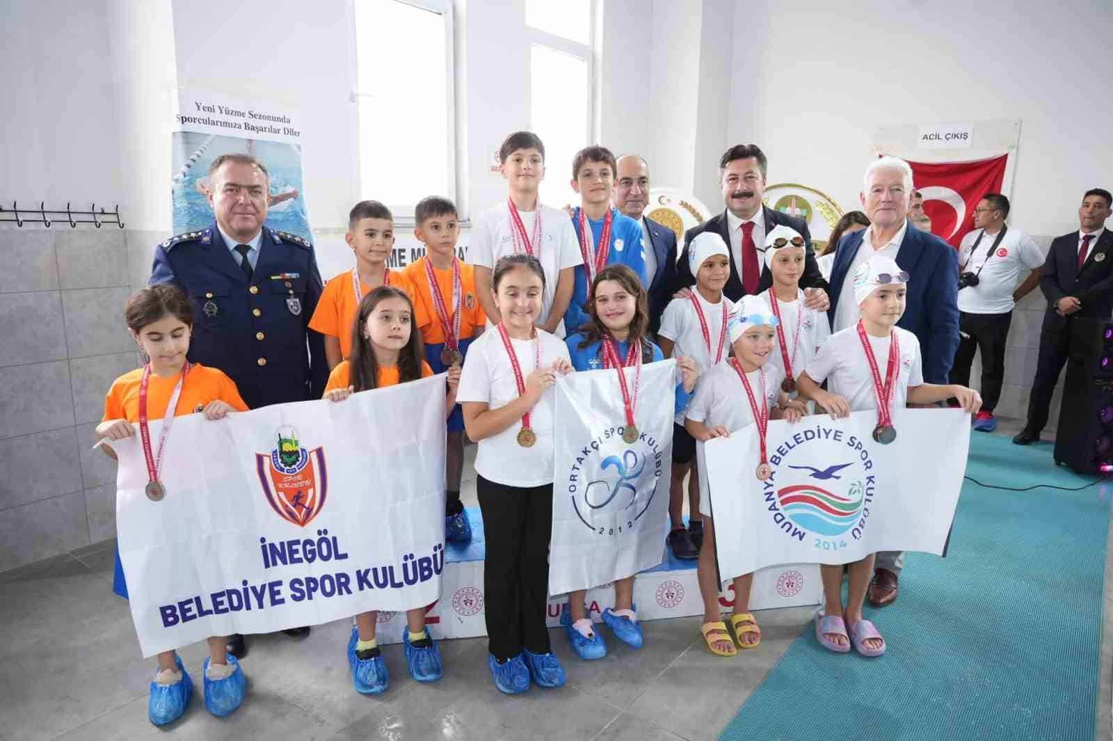 CUMHURİYET KUPASI YÜZME YARIŞLARI YENİŞEHİR’DE DÜZENLENDİ
